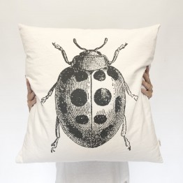 Almohadón Escarabajo